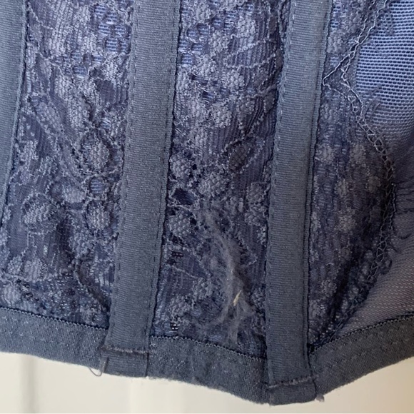 Urban Outfitters Out from Under Modern Love Corset  Navy Lace 🌴 - Picture 5 of 6